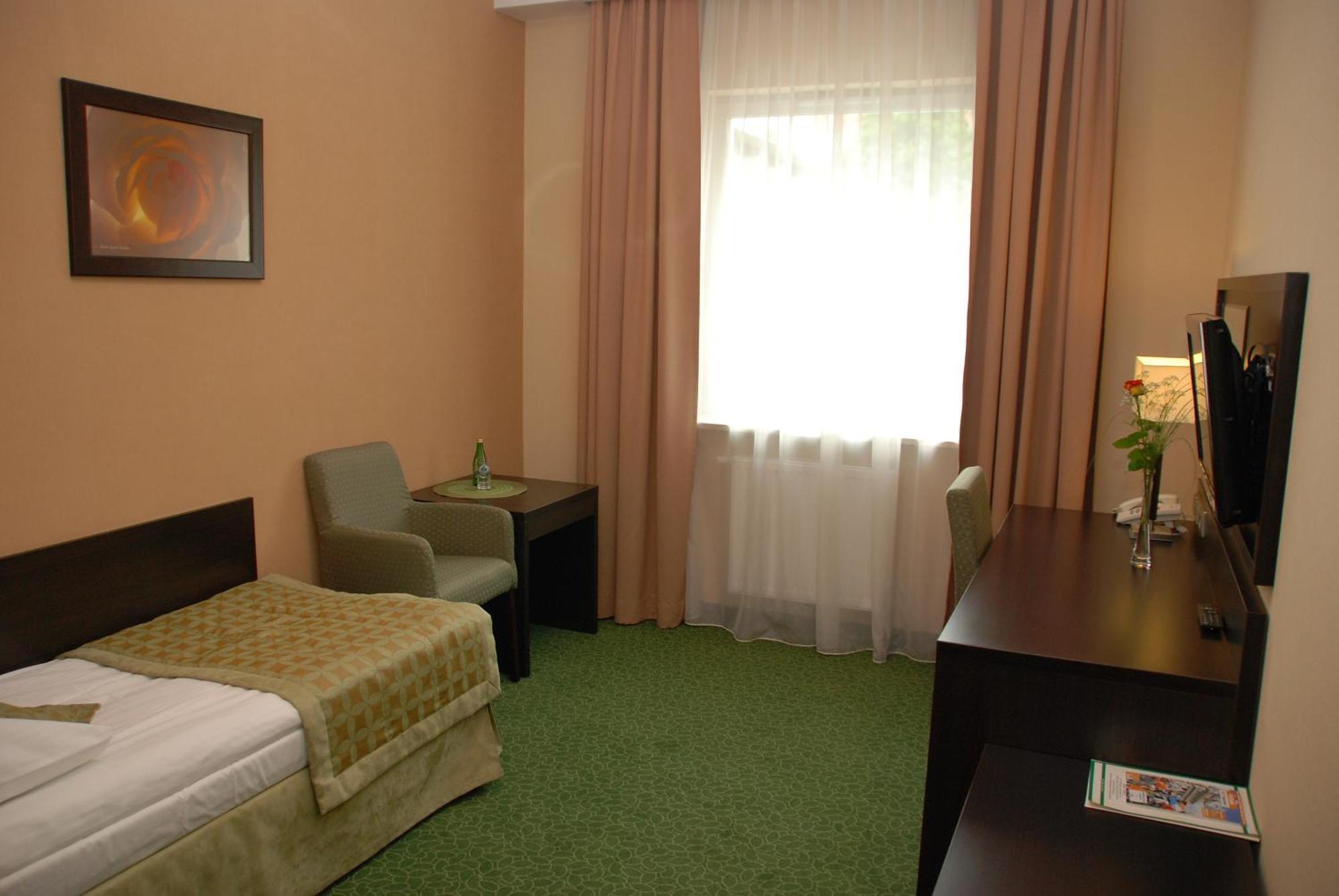 Hotel Topaz Poznan Centrum Exterior foto